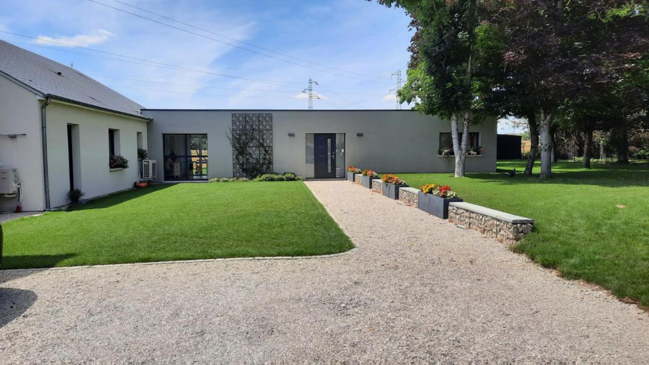 Les Gabions Bed and Breakfast Chaingy Exteriör bild